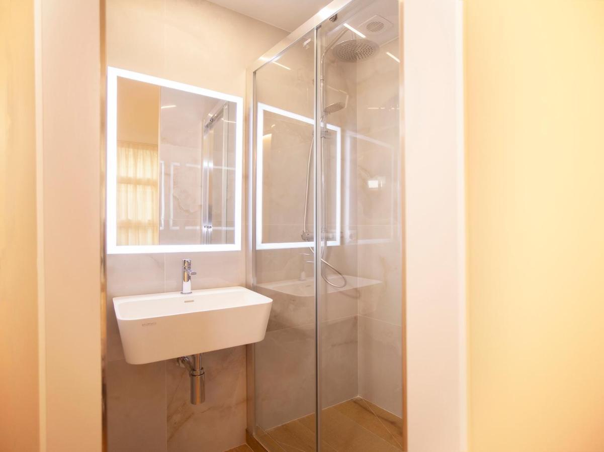 Apartamentos Reina Victoria Сантандер Экстерьер фото